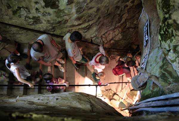 Perry Cave Entrance